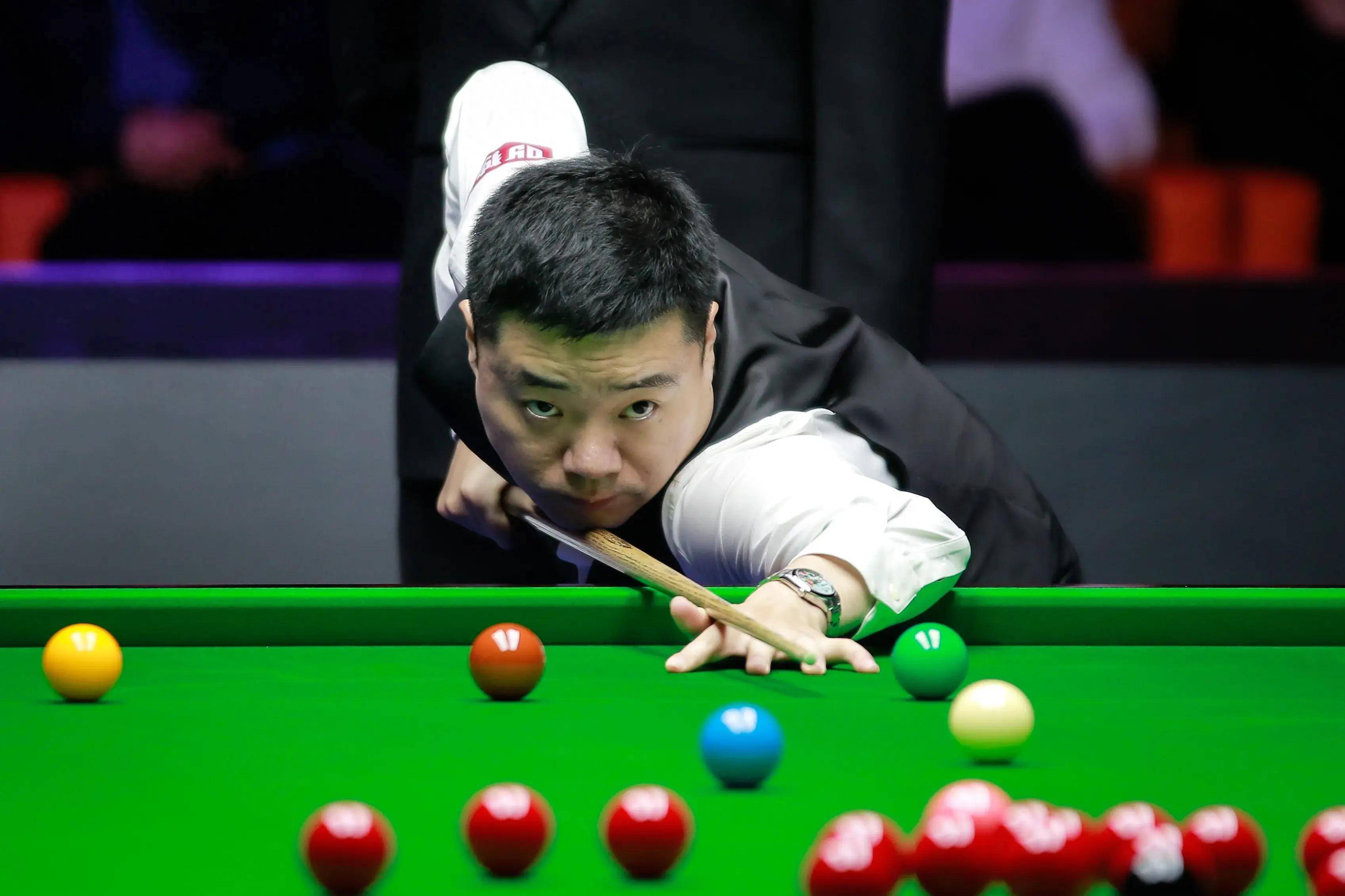 晨和黄昏的 晨和黄昏的