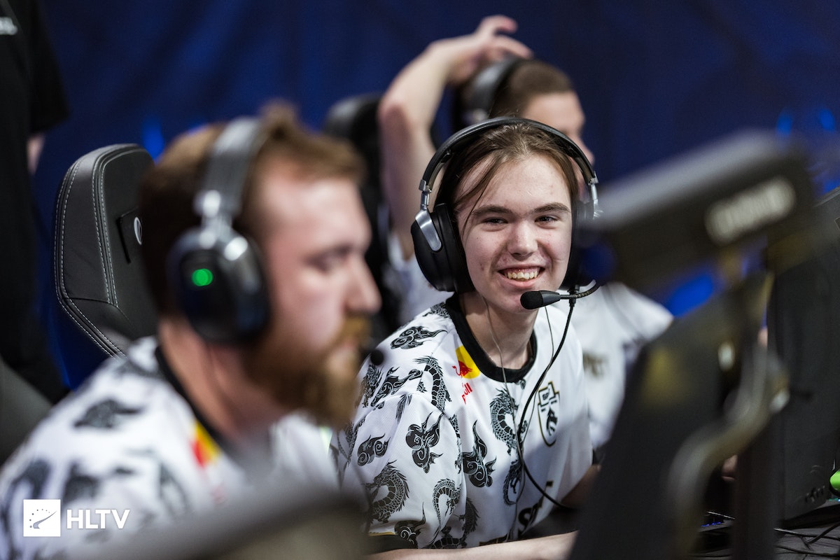 刻被这一消 刻被这一消