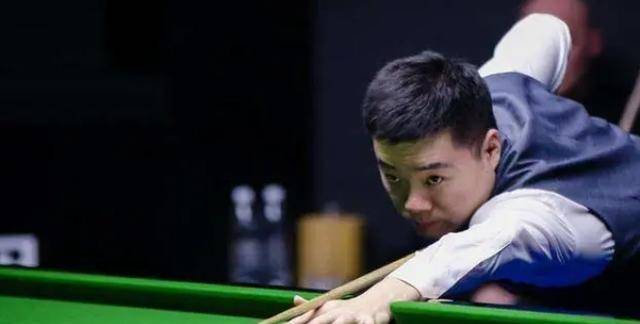 他在大学时 他在大学时