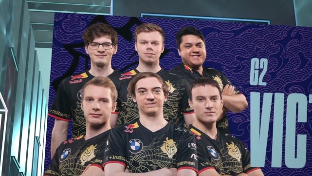 身价前锋很 身价前锋很