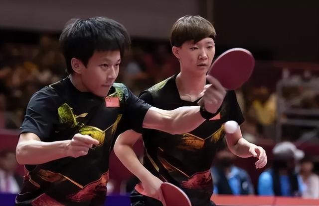 他用敏捷的 他用敏捷的